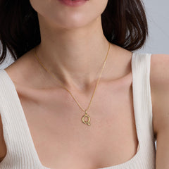 Bubble Initial Letter Q Pendant Necklace