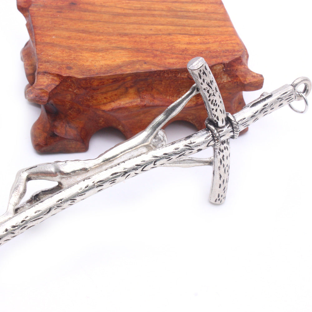 Vine Style Metal Cross Wall Hanging – Christian Decorative Crucifix Ornament