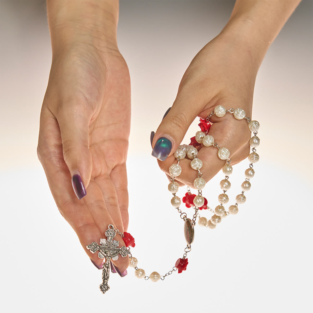 Graceful White and Red Rose Beads Rosary with Blessing Crucifix & Our Lady