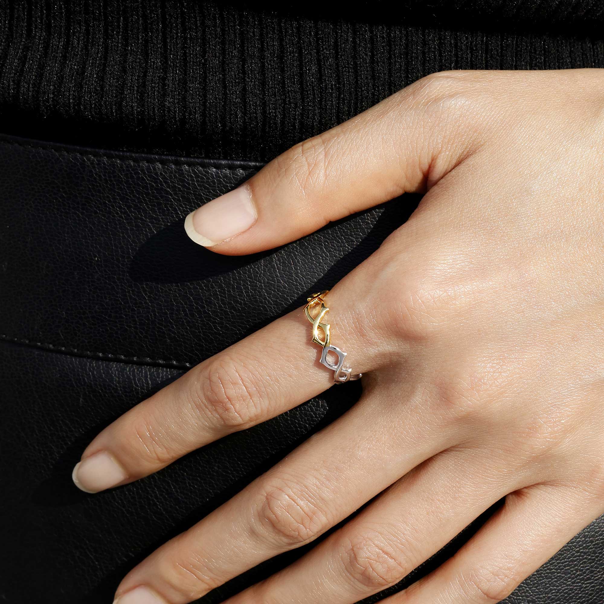 Two-Tone Thorns Statement Ring