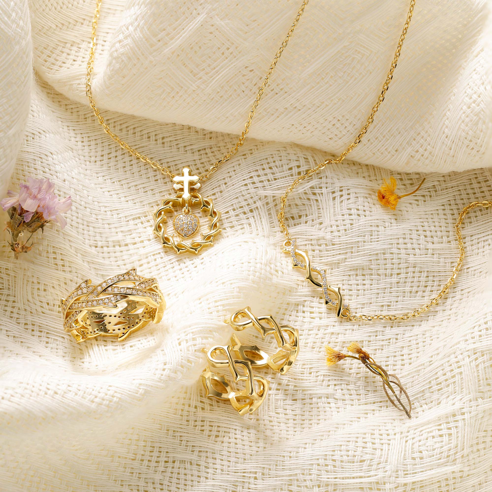 The Sacred Heart Dangle Pendant Necklace