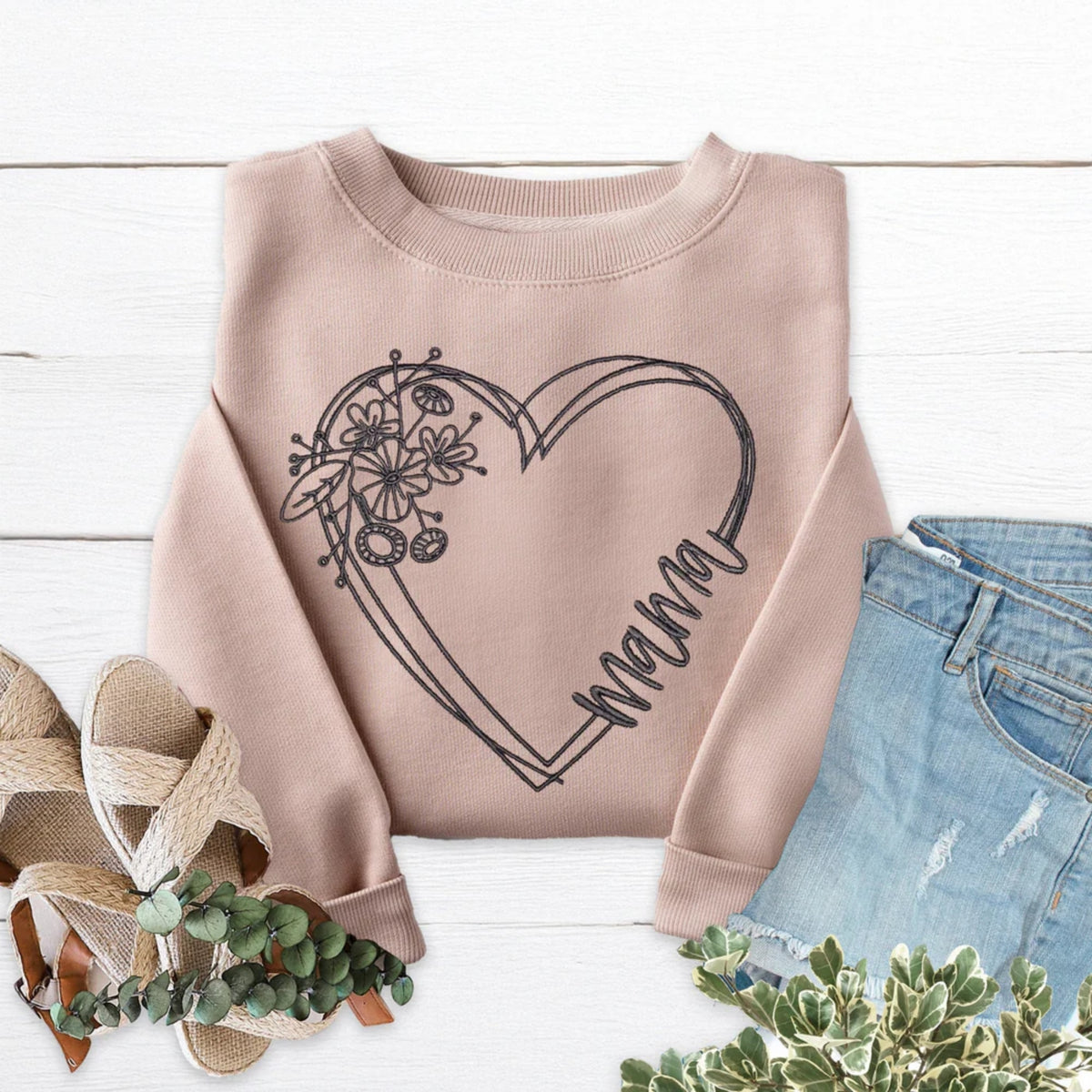 Mama Heart Embroidered Crewneck Sweatshirt