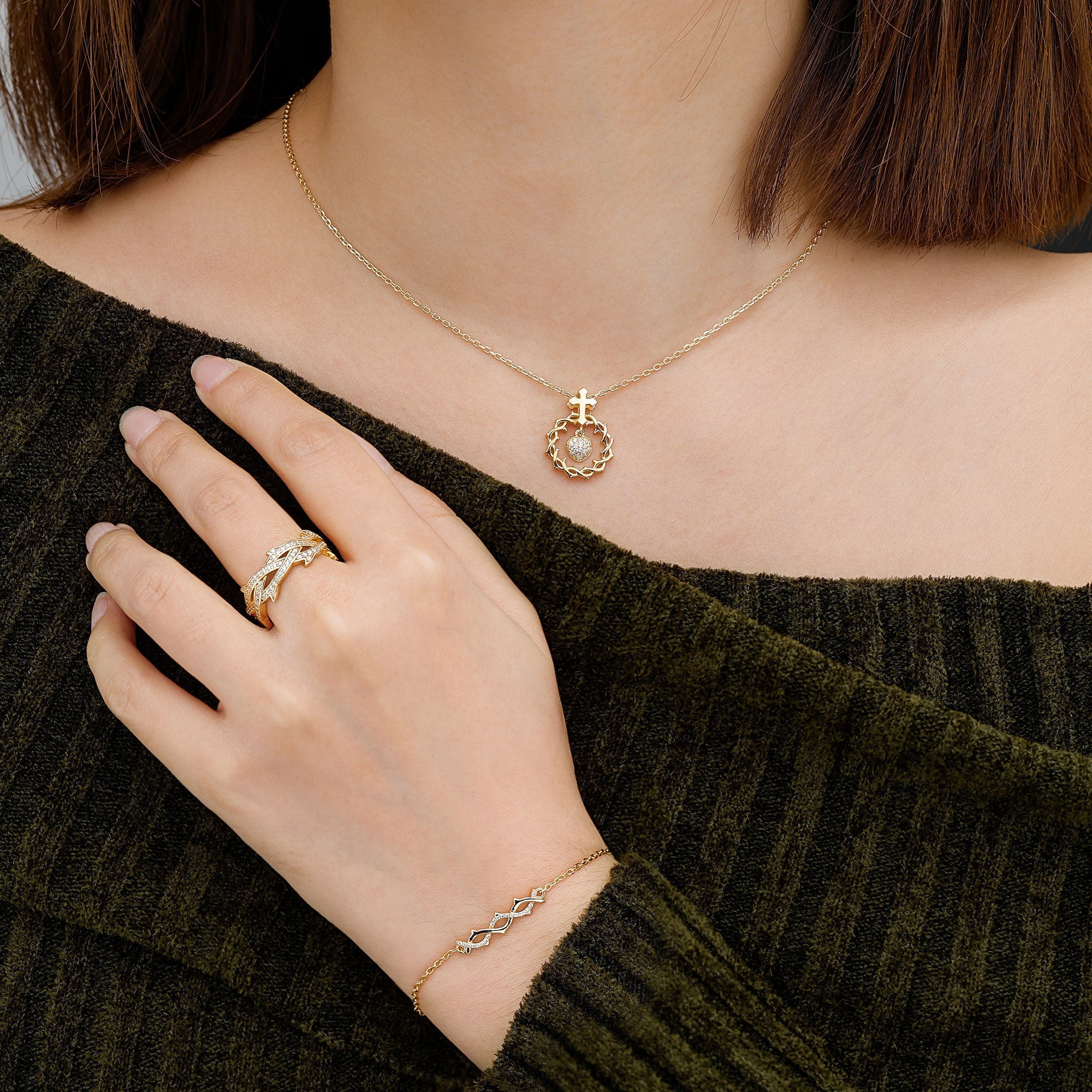 The Sacred Heart Dangle Pendant Necklace