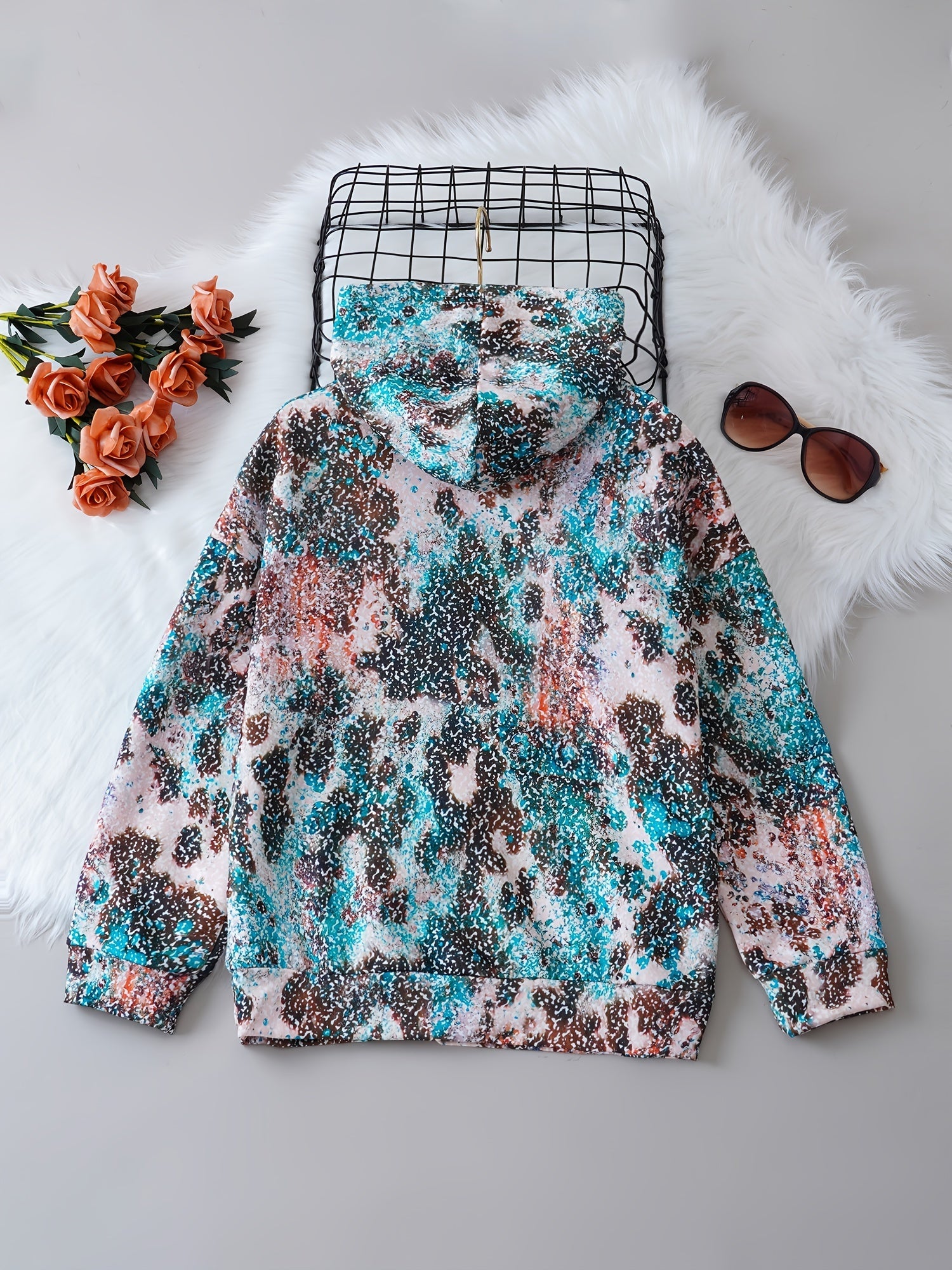 Girls' Bull Head Print Hooded Sweatshirt – Soft, Casual, and Stylish for School and Outdoor Activities