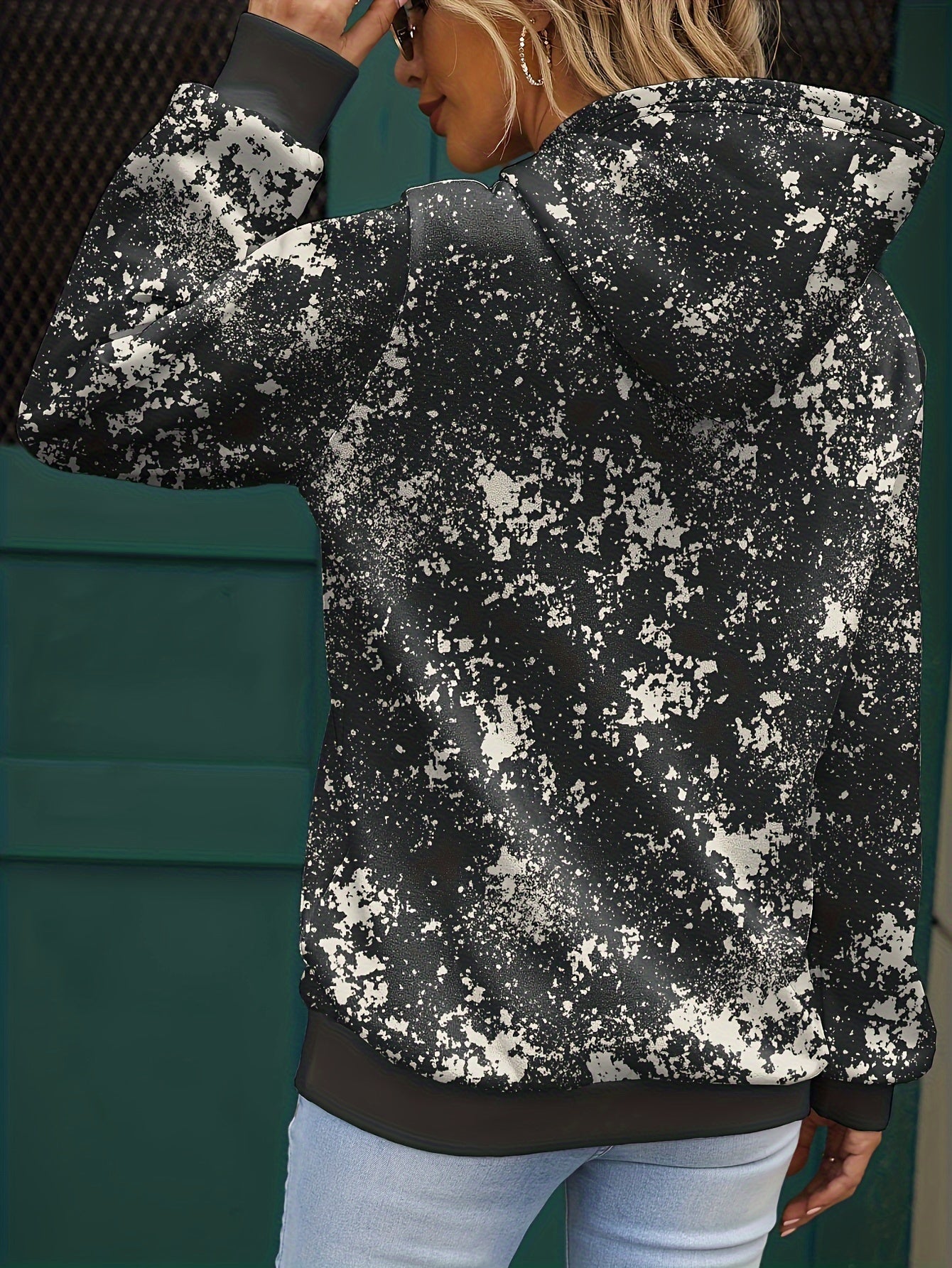 Women's Bull Skull & Letter Print Lounge Hoodie with Kangaroo Pocket, Long Sleeve Pullover for Fall & Winter