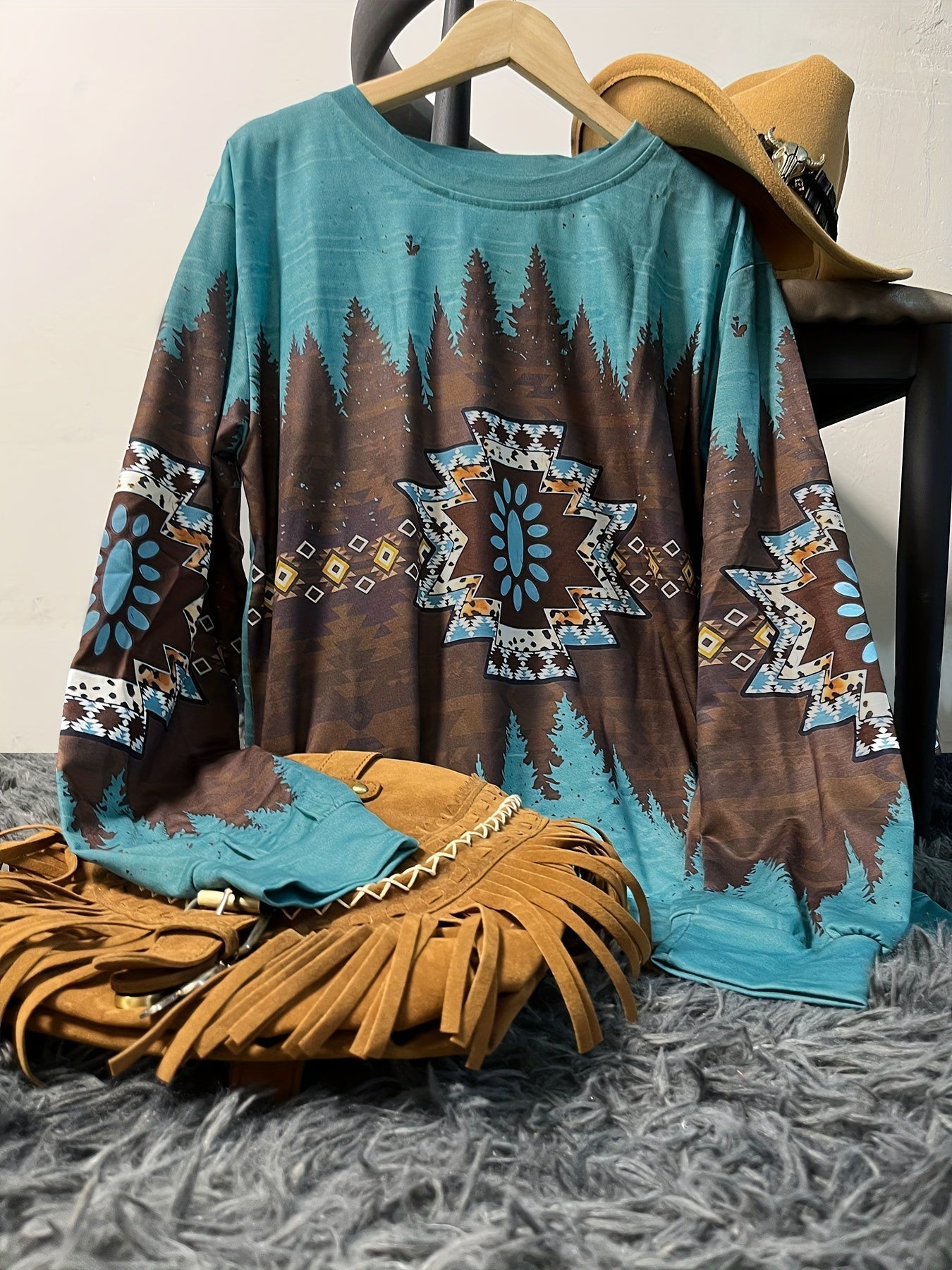 Vintage Aztec Print Crew Neck Sweatshirt - Timeless, Durable & Comfort Fit for All Seasons