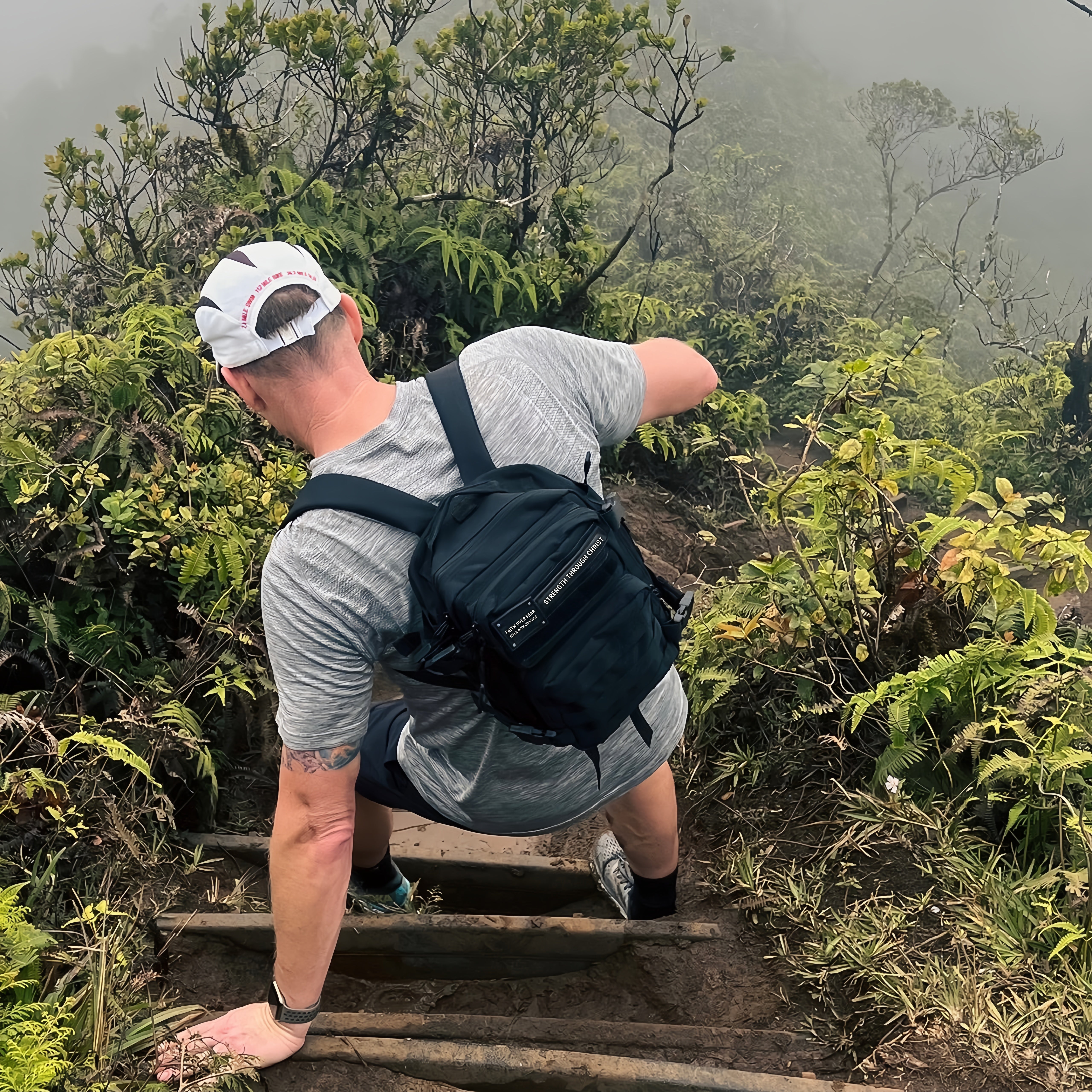 9L Mini Alpha Backpack – Black