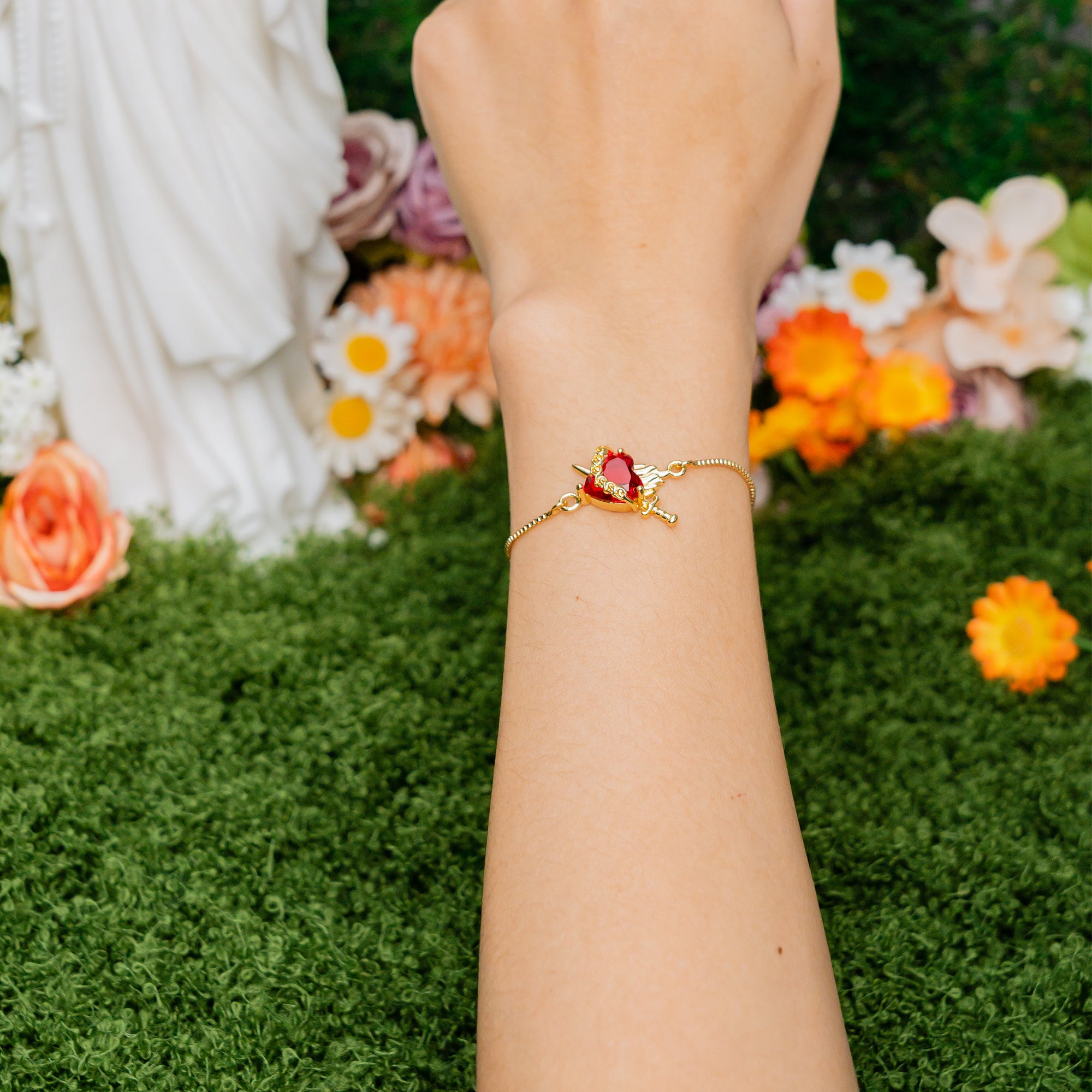 Sacred Heart Faith Bracelet – Christian Red Heart Charm Jewelry