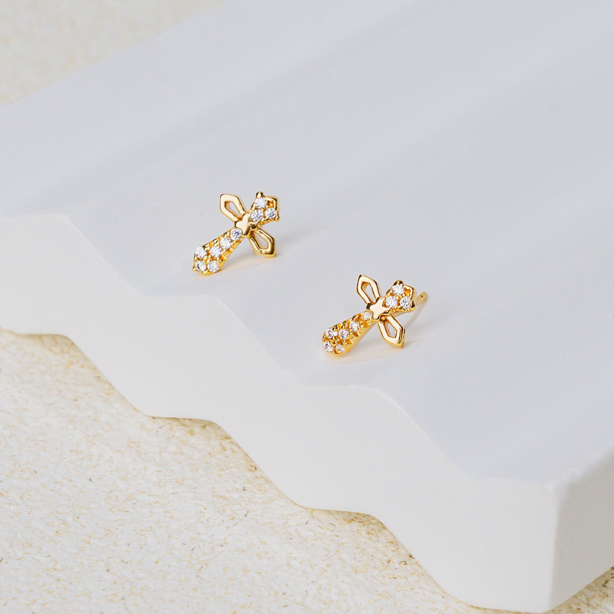 Faith & Shine Cross Jewelry Set – Christian Necklace & Earrings of Grace