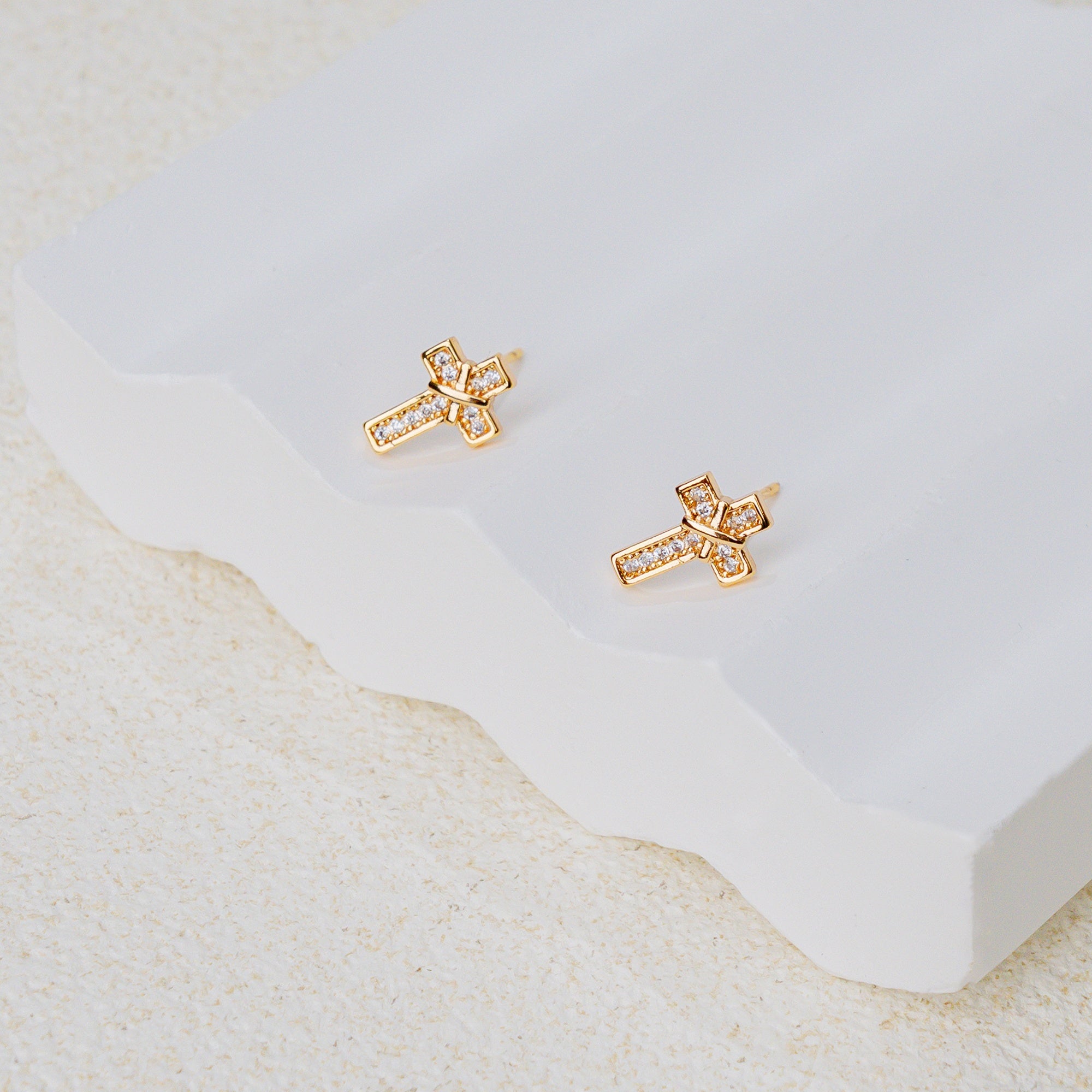 Faith & Grace Cross Earrings – Golden Christian Studs of Devotion