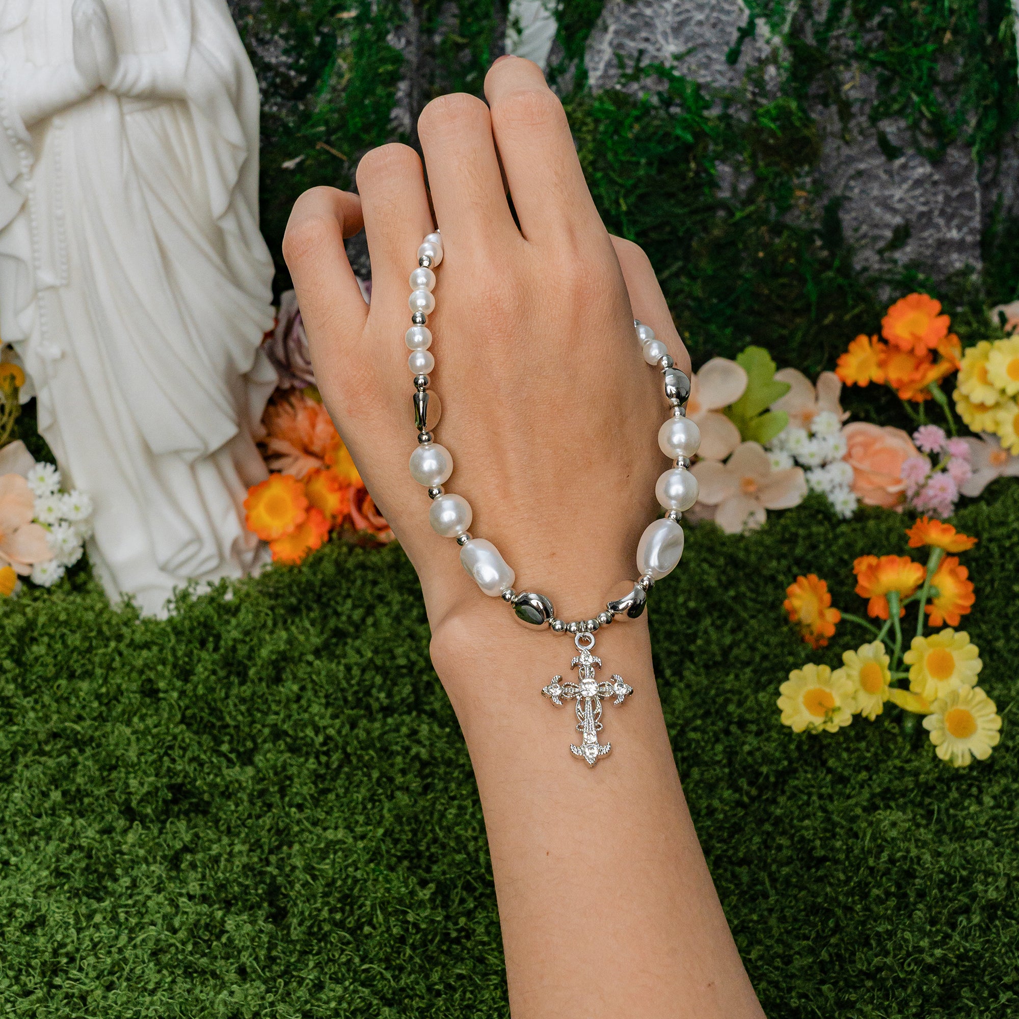 Baroque Pearl Cross Necklace – Vintage Christian Faith Jewelry