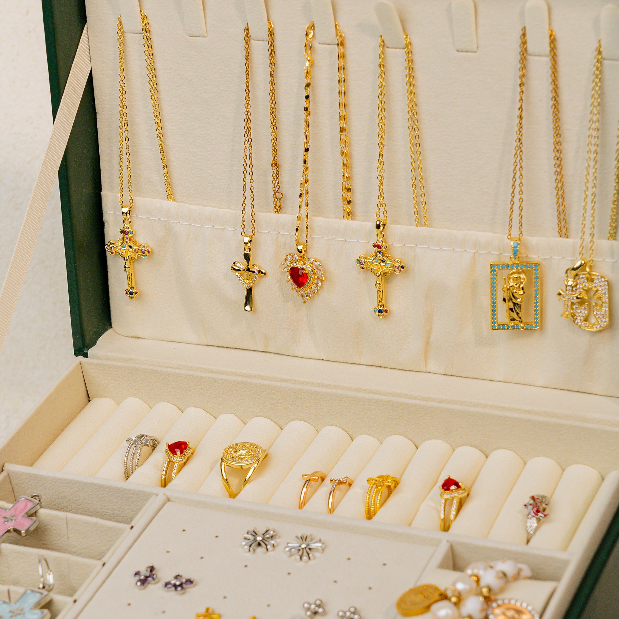 Best Seller🔥2025 Holiday Christian Jewelry Gift Box (Includes 30 jewelry pieces – Only $6.6 per piece!)