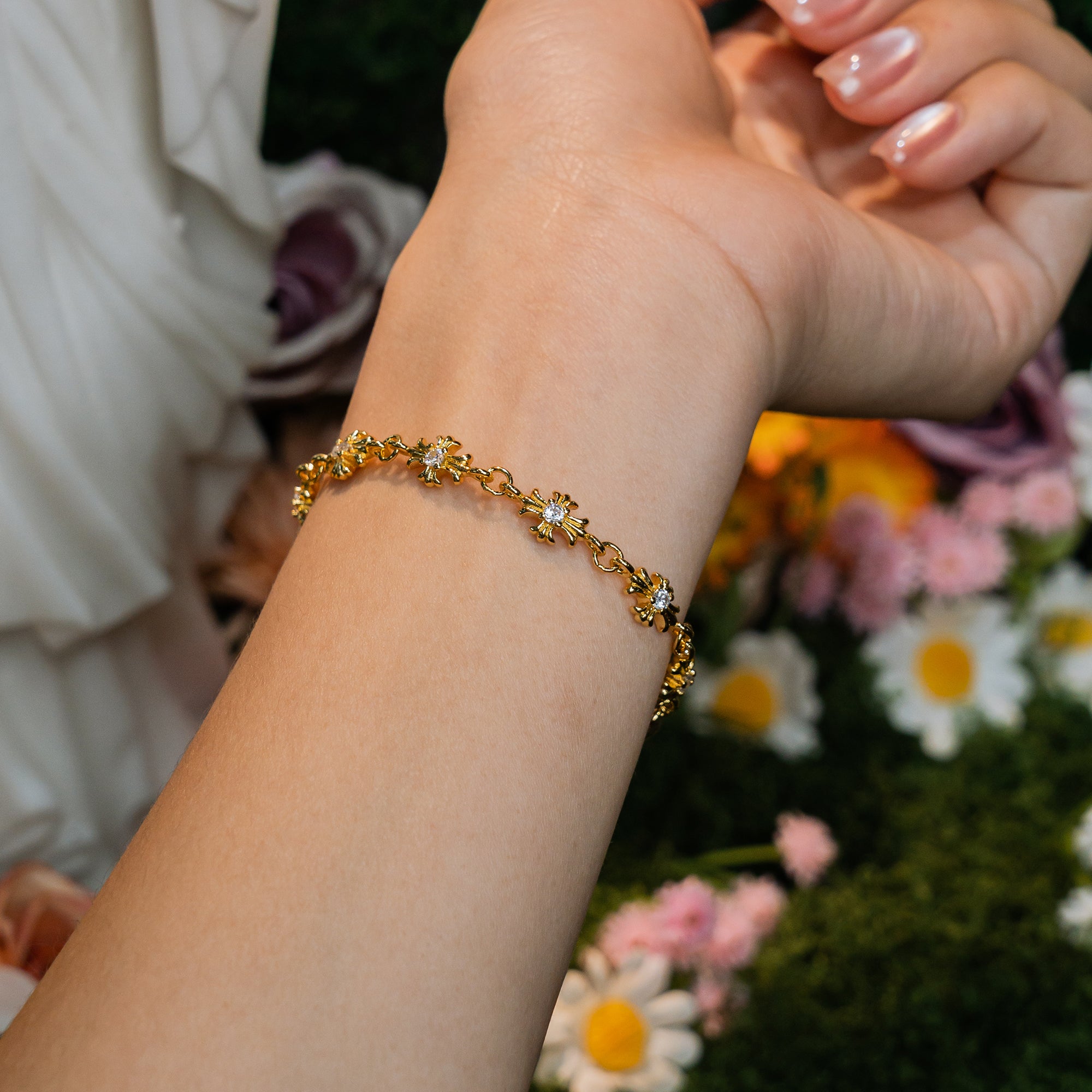 Christian Cross Flower Bracelet – Golden Faith Blossom Design