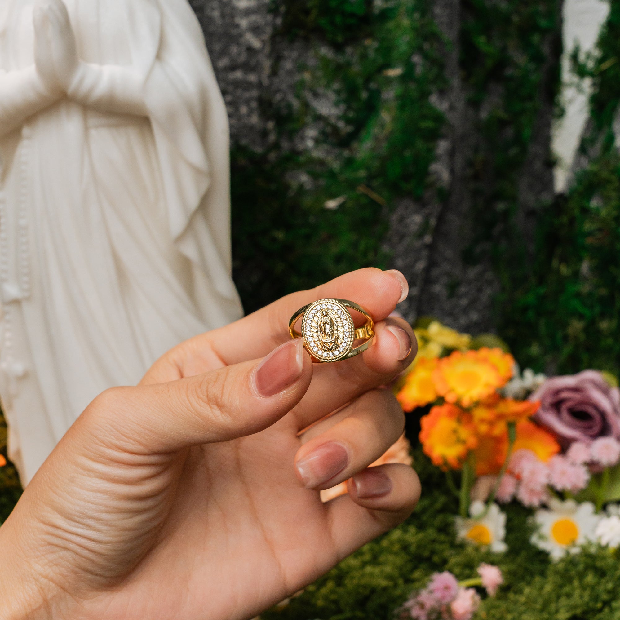 Virgin Mary Medal Ring – Christian Gold-Plated Faith Jewelry for Women & Men