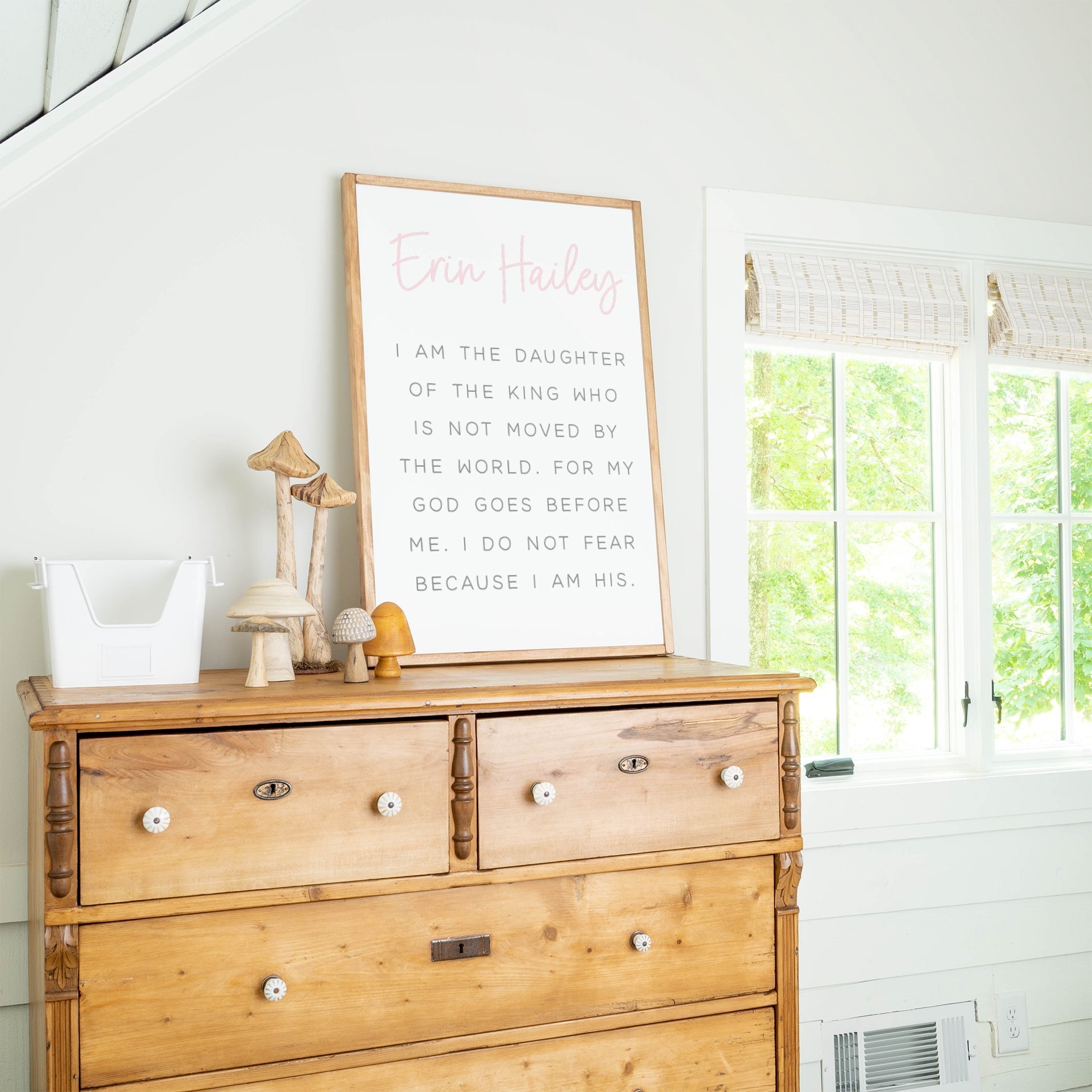 I Am the Daughter of a King Custom | Wood Sign