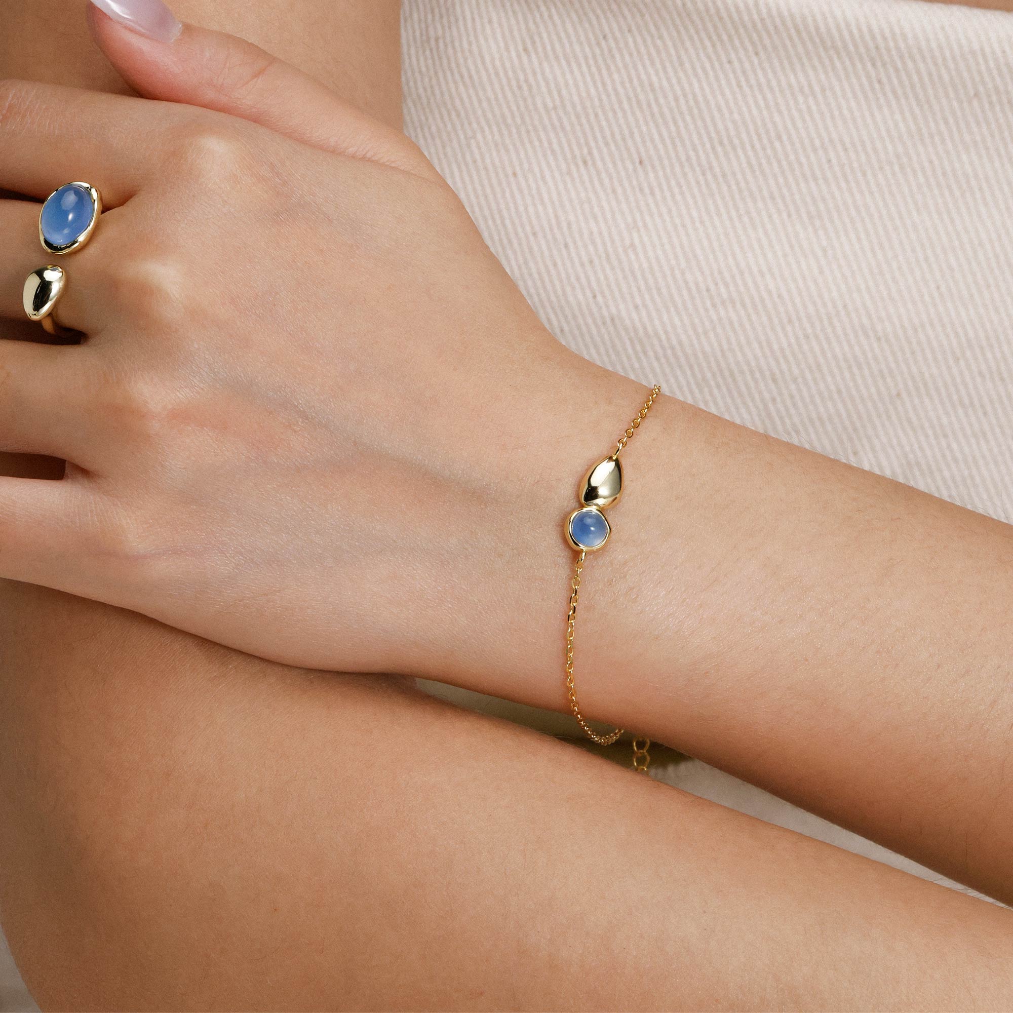 Seren Droplet Gemstone Fluid Bracelet