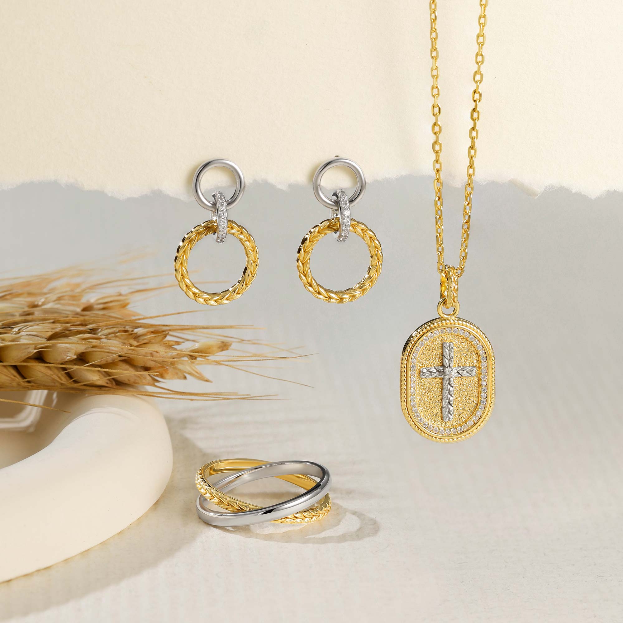 Two-Tone Manna Interlocking Halo Stud Earrings