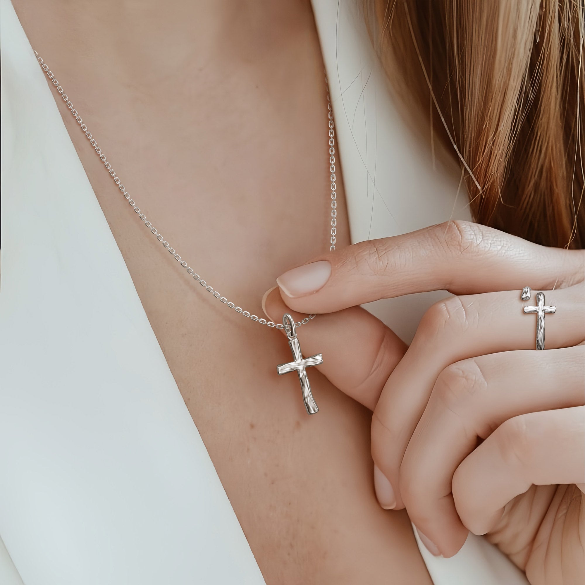 Liquid Open Cross Ring