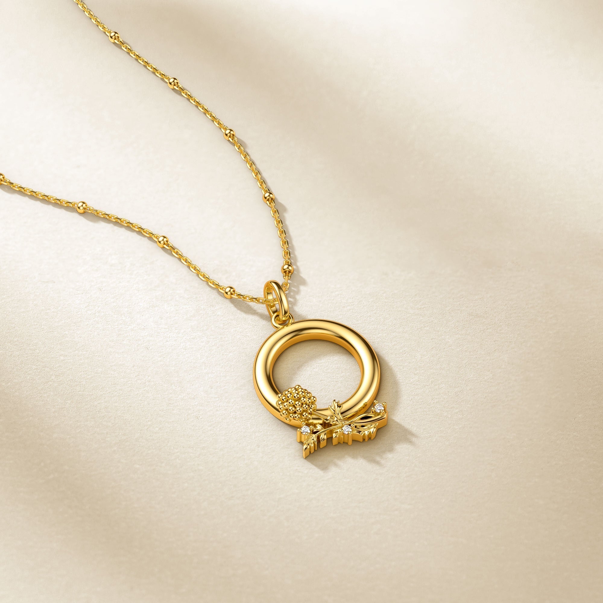 Queen Anne's Lace Blossom Letter Q Pendant Necklace