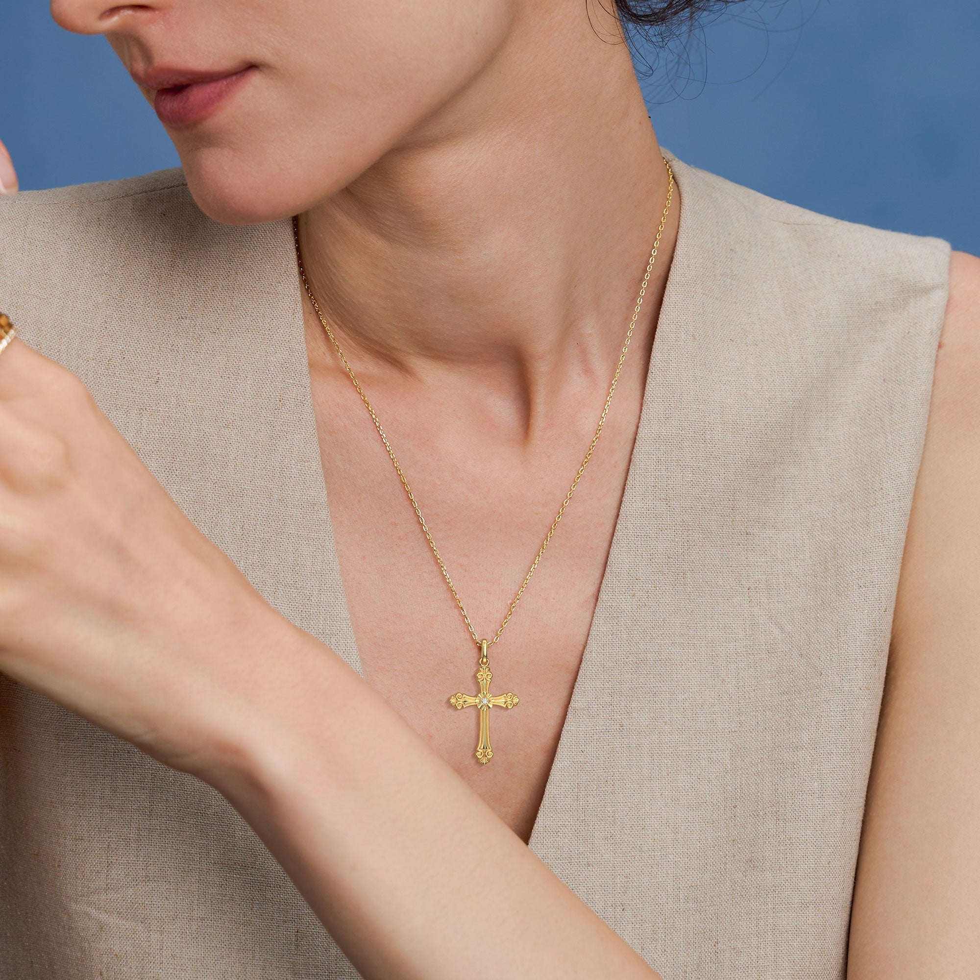 Baroque Cross Pendant Necklace