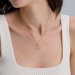 Bubble Initial Letter E Pendant Necklace