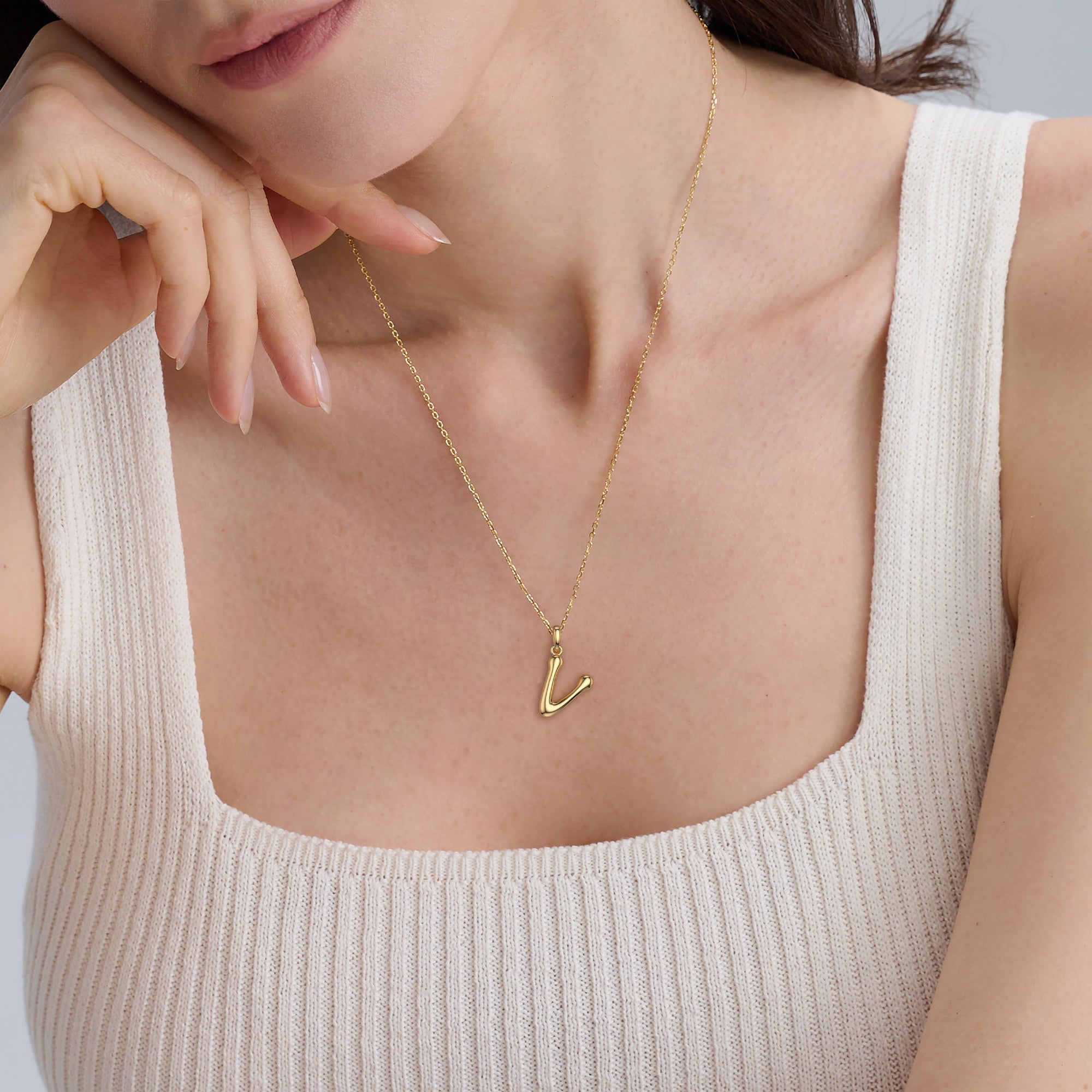 Bubble Initial Letter V Pendant Necklace