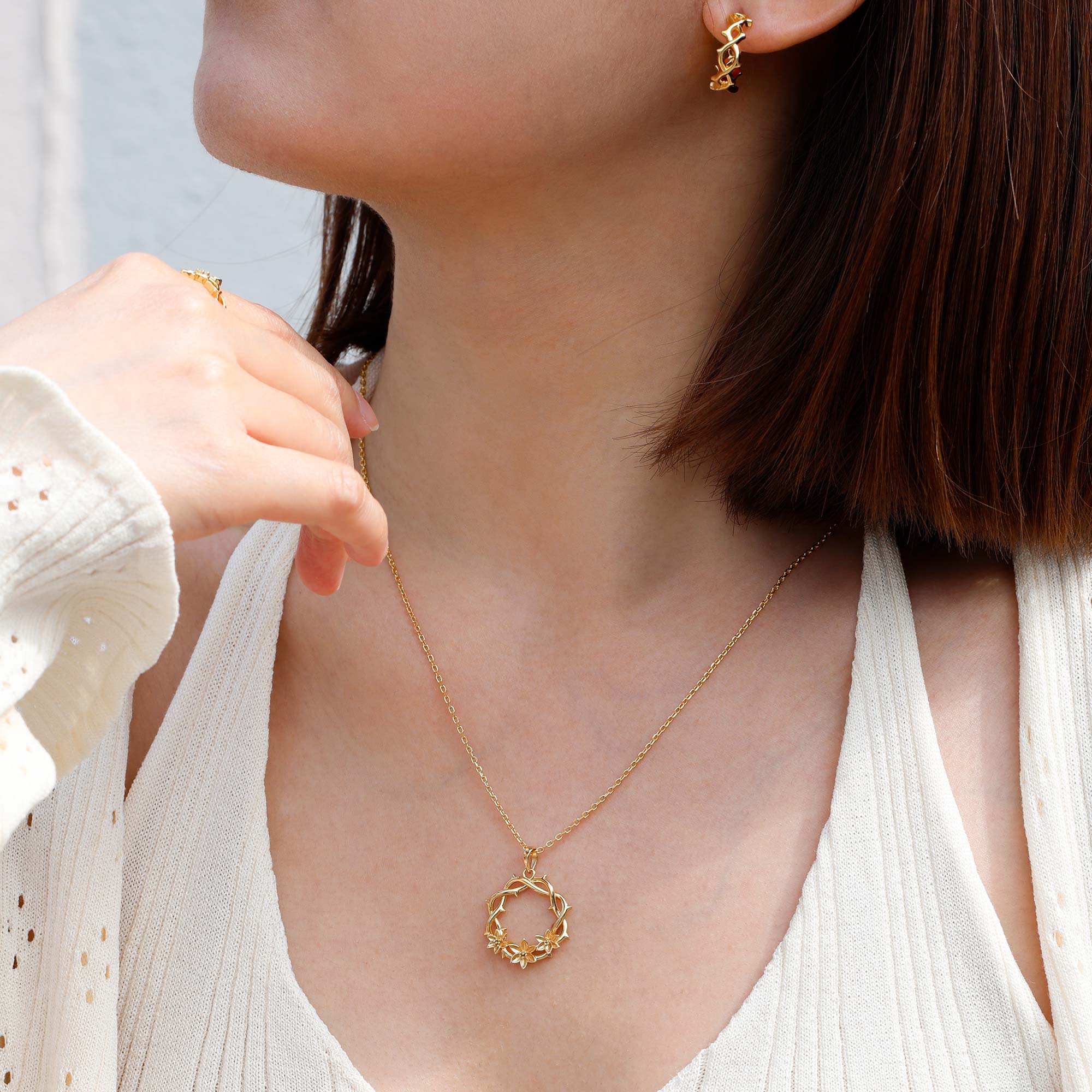 Crown of Thorns Lily Pendant Necklace