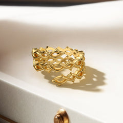 Thorns Wavy Wrap Ring