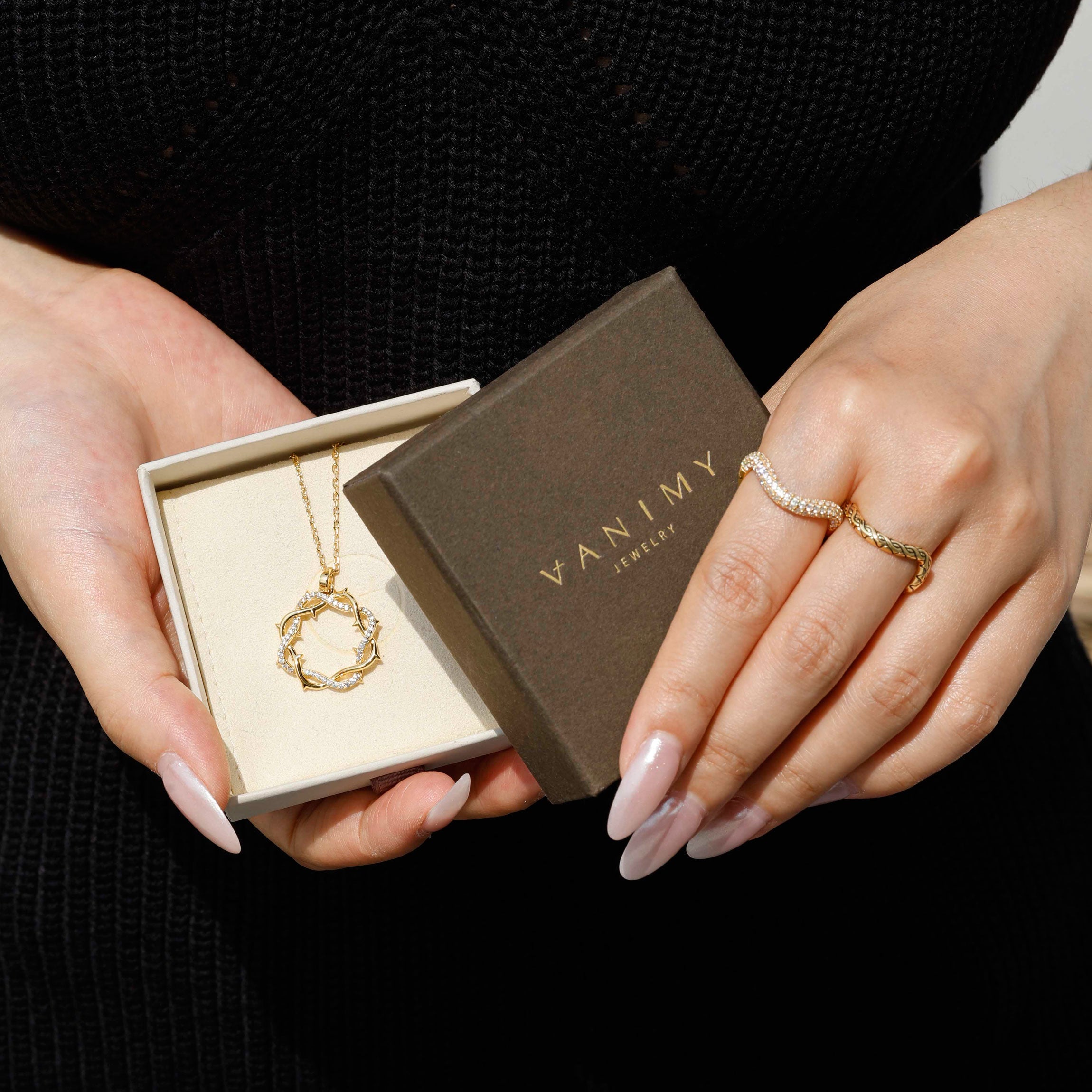 Pavé Wavy Enamel Stacking Ring