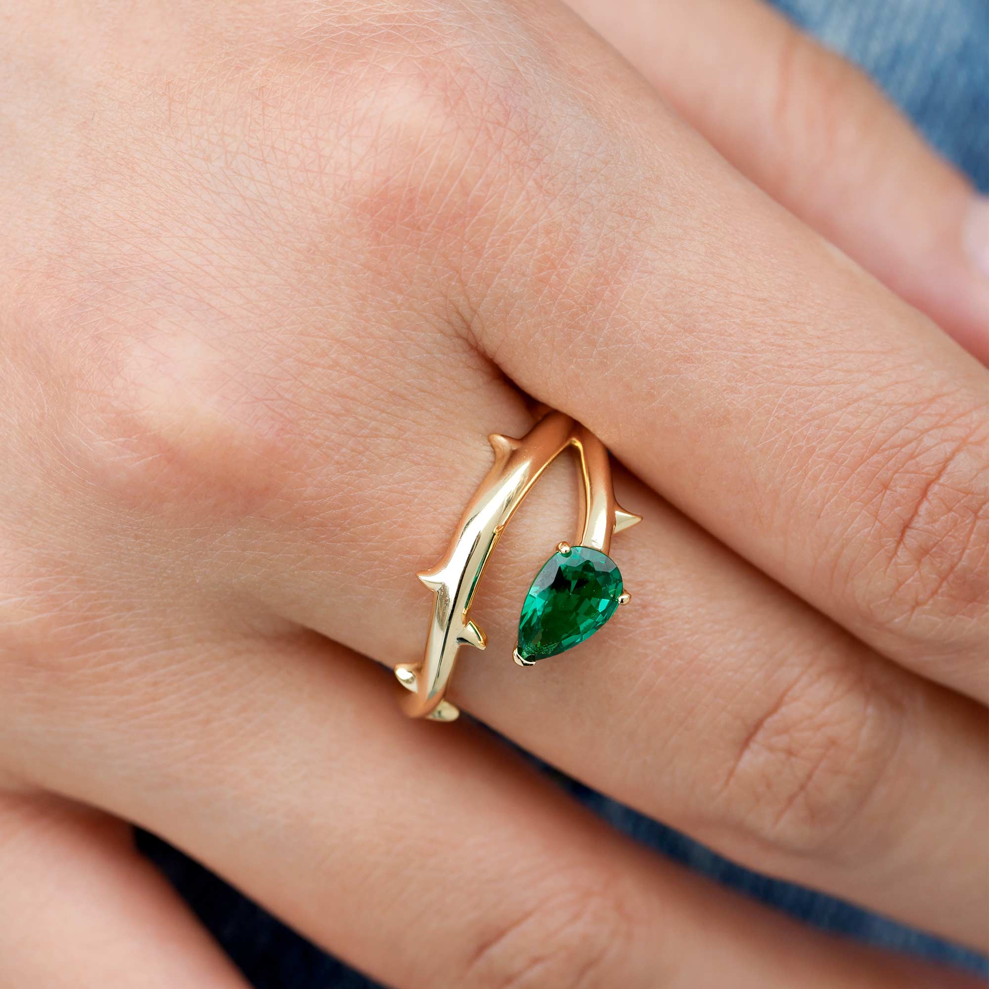 Thorns Pear Statement Ring