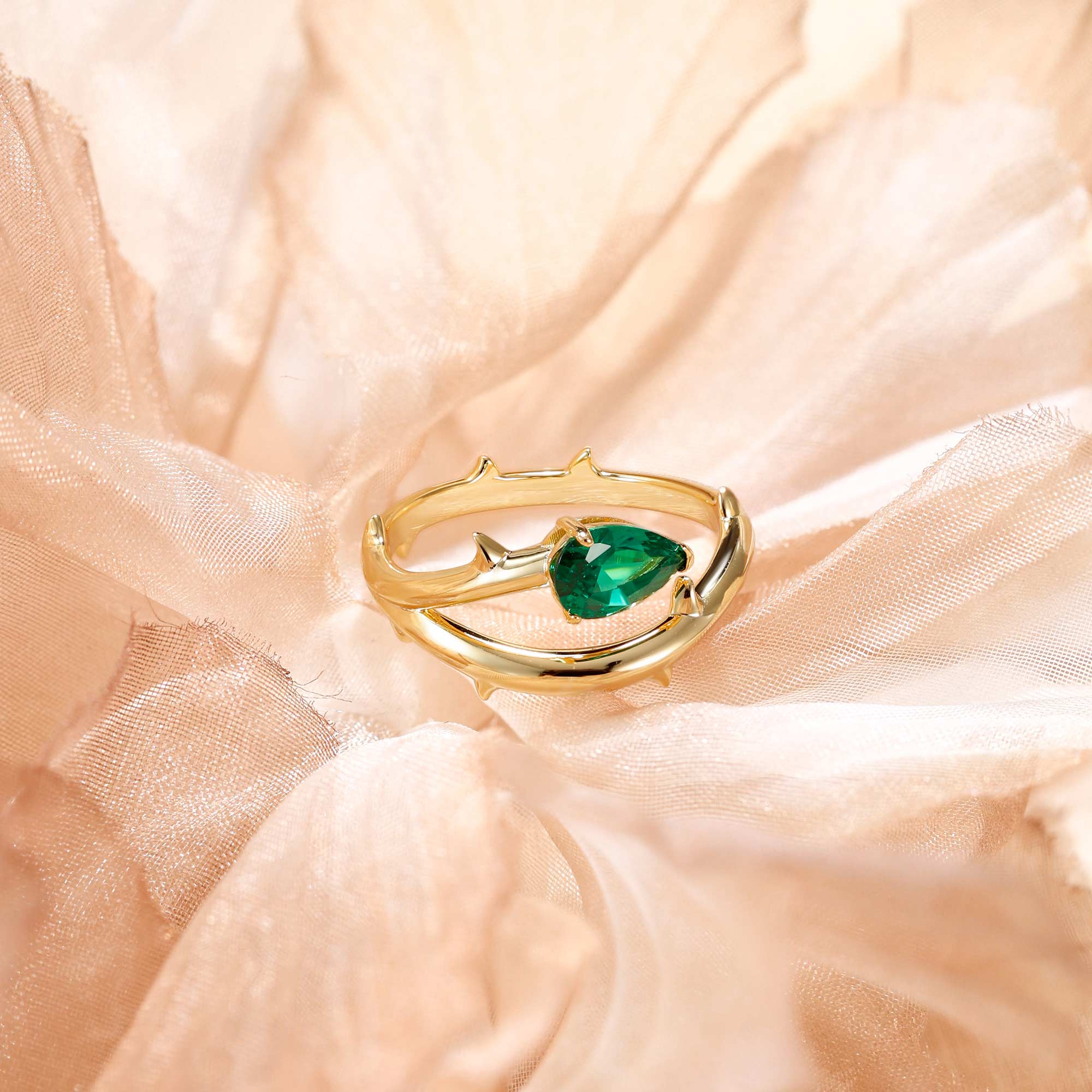 Thorns Pear Statement Ring