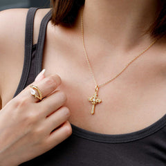 Thorns Pear Statement Ring