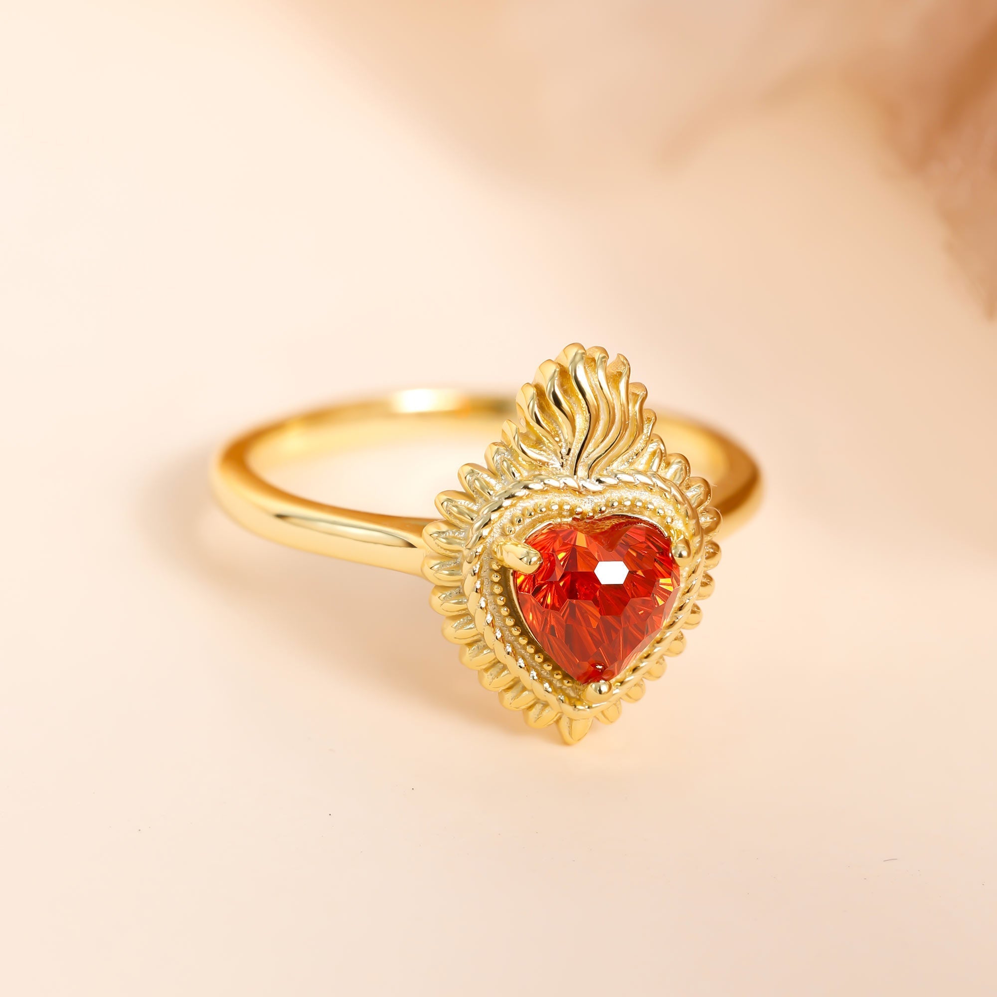 Nova Heart Ring