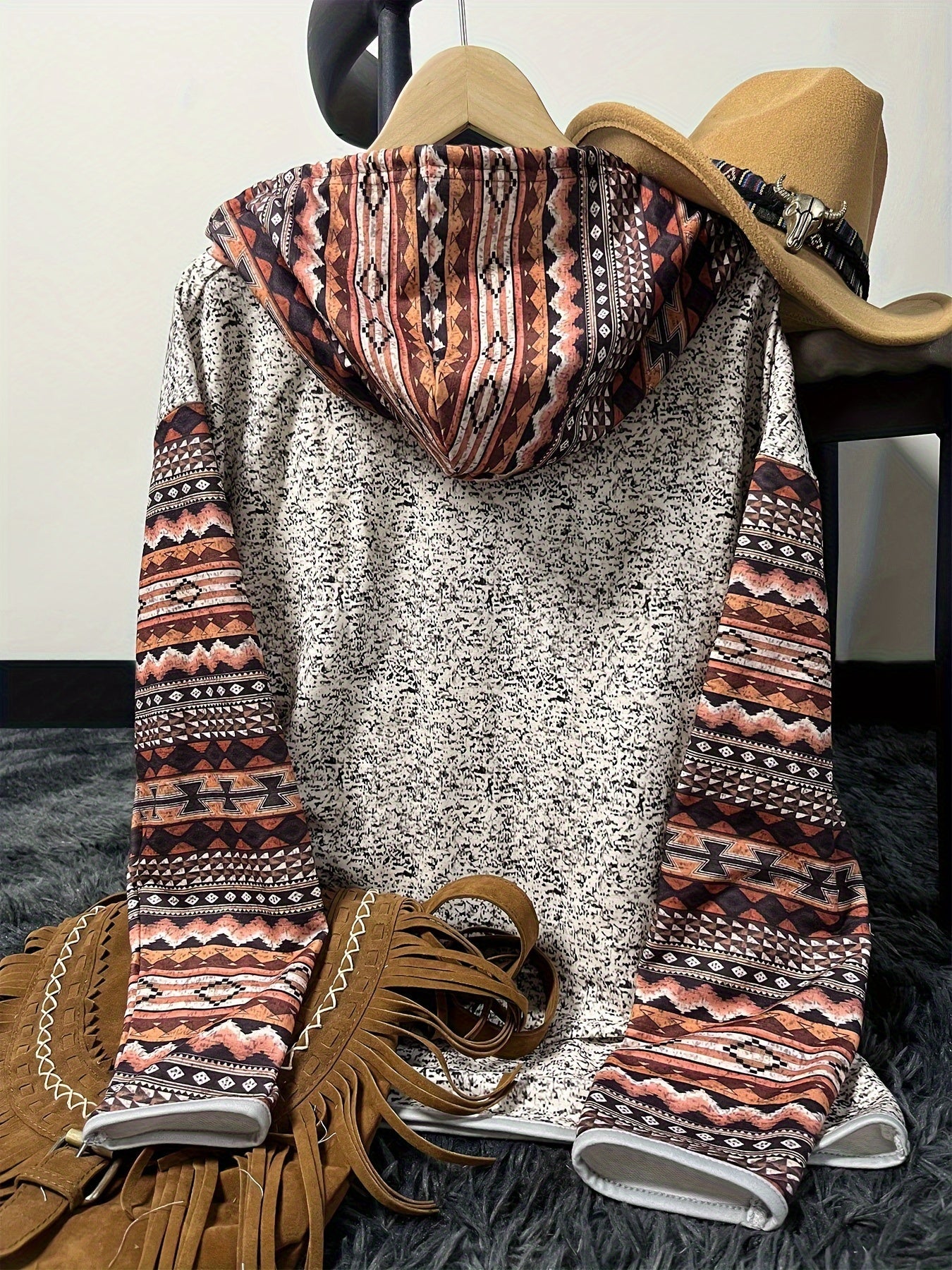 Women's Vintage Ethnic Hoodie with Geometric Print and Kangaroo Pocket